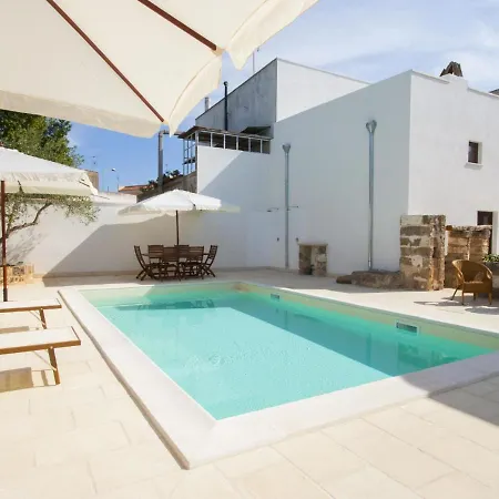 Studio Luxury Courtyard-4 By Interhome * Racale