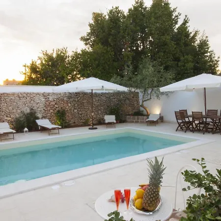 Studio Luxury Courtyard-4 By Interhome Apartment